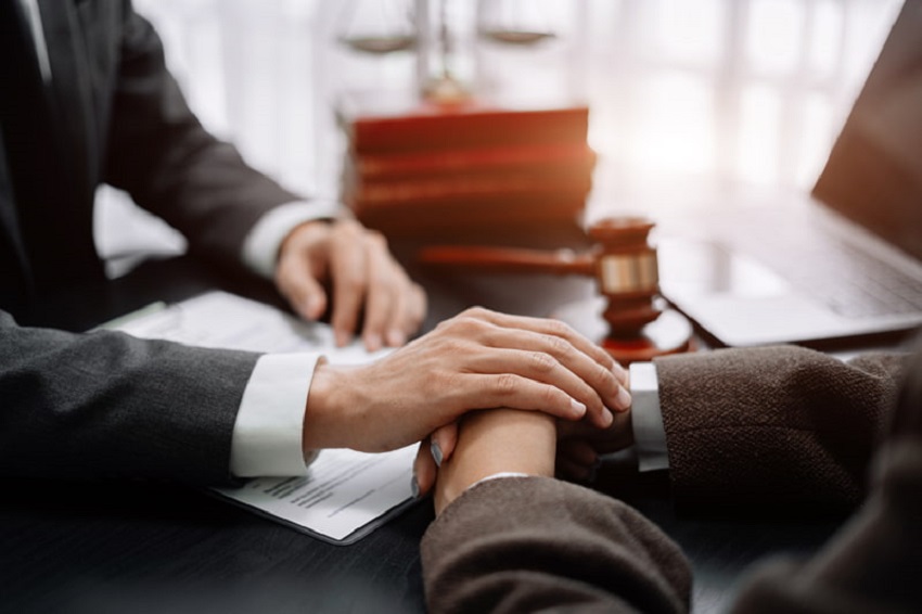 When You Need an Attorney, Reviews Can Help You See Who to Trust